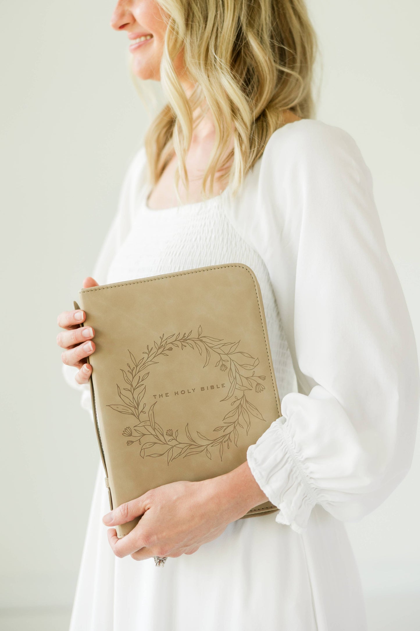 Bible Cover, Vegan Leather, Wreath Bible Case, Holy Bible