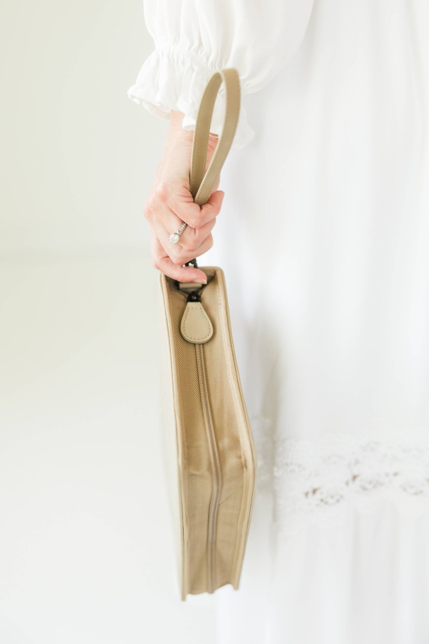 Bible Cover, Vegan Leather, Wreath Bible Case, Holy Bible