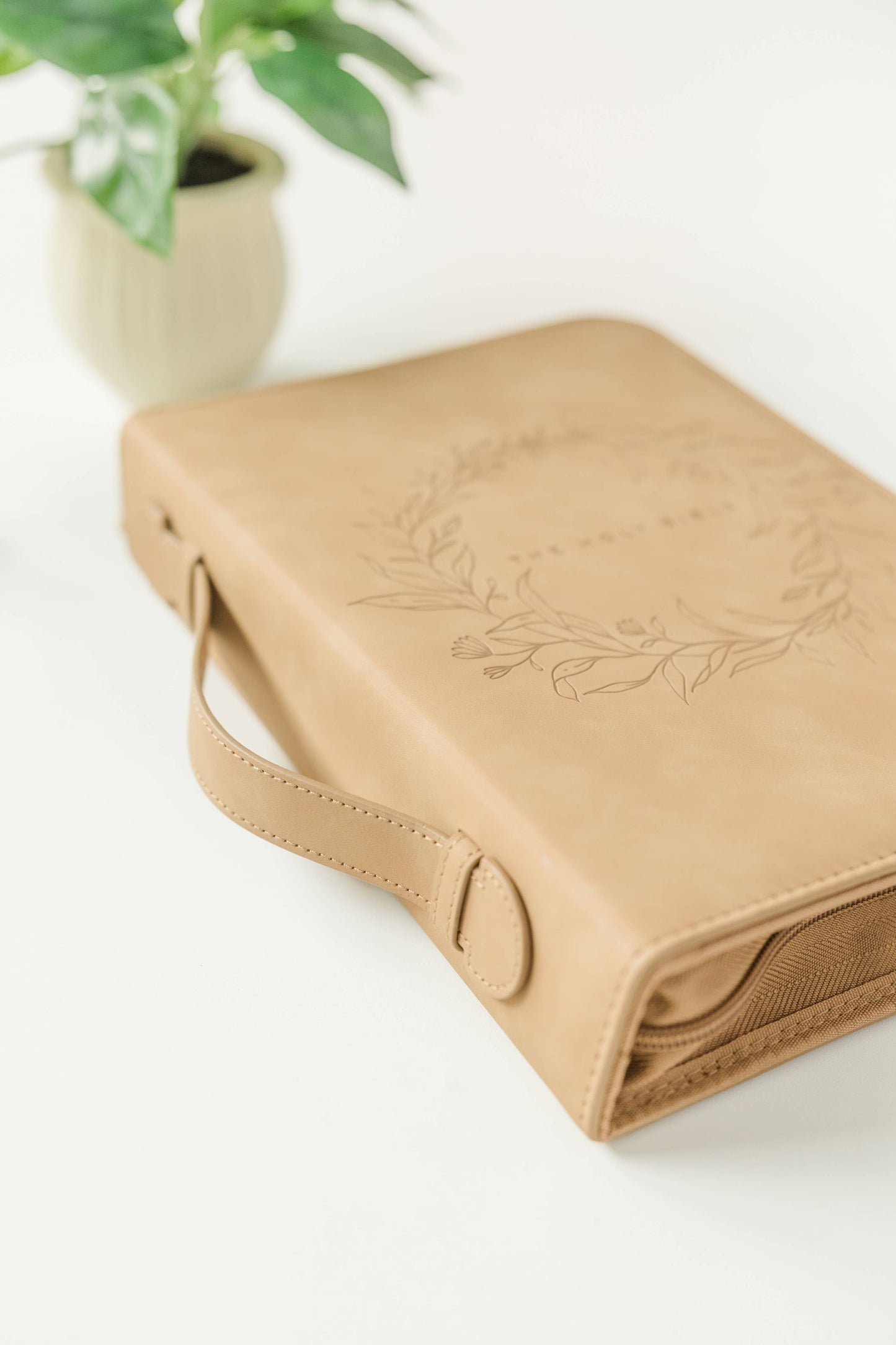 Bible Cover, Vegan Leather, Wreath Bible Case, Holy Bible